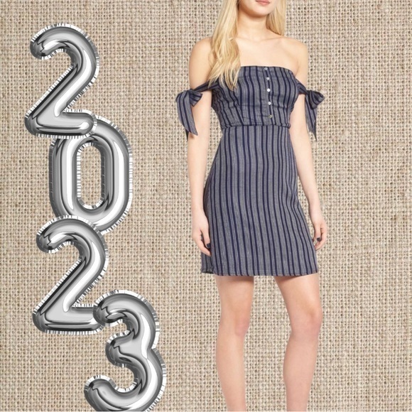 Astr Dresses & Skirts - Off the shoulder strip navy blue dress
